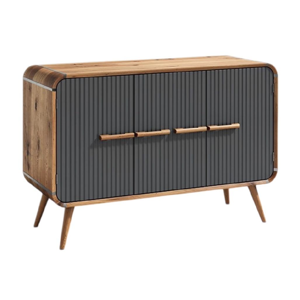**Houten Dressoir met Ribbelstructuur en Driedelige Deuren**